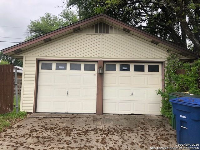 146 STARDREAM DR, San Antonio, TX 78216