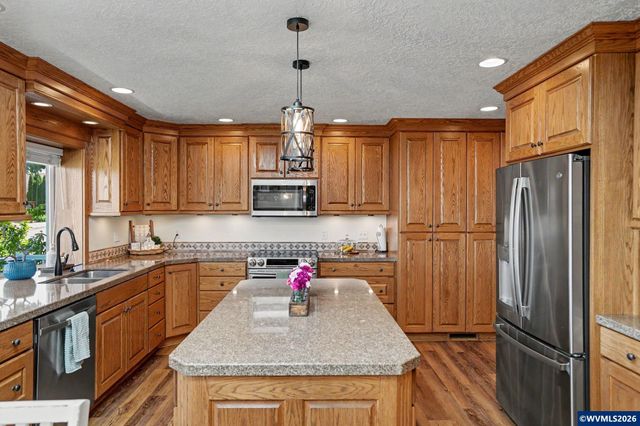 1423 35th Av NW, Salem, OR 97304