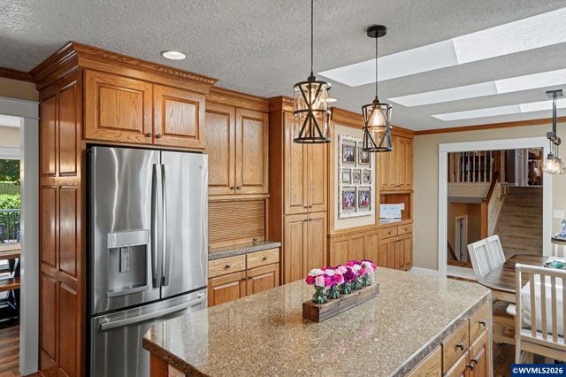 1423 35th Av NW, Salem, OR 97304