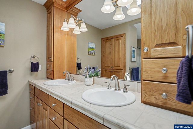 1423 35th Av NW, Salem, OR 97304
