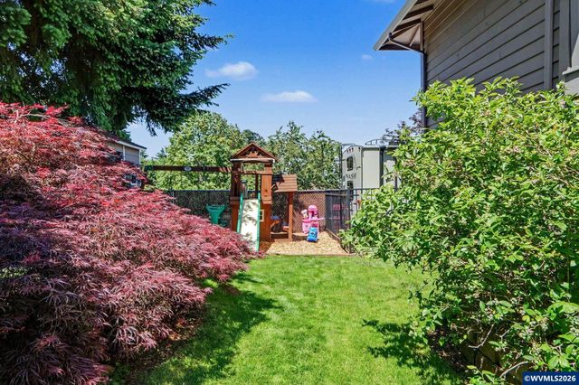 1423 35th Av NW, Salem, OR 97304