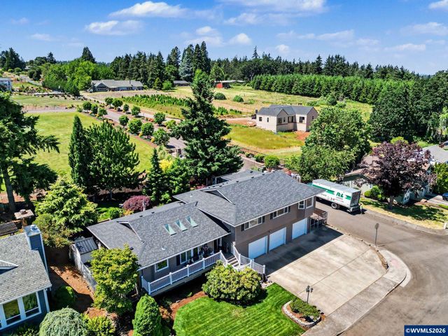 1423 35th Av NW, Salem, OR 97304