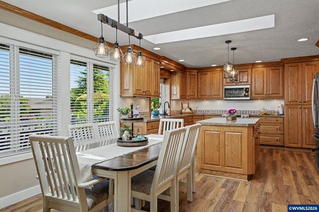 1423 35th Av NW, Salem, OR 97304
