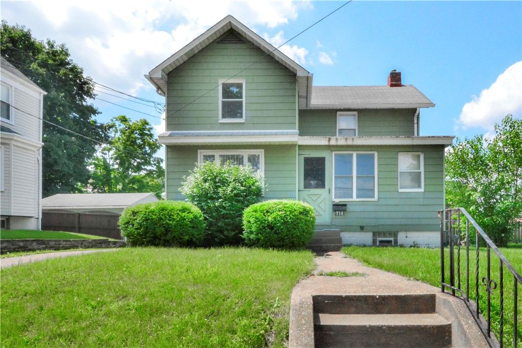714 Main St, Coraopolis, PA 15108