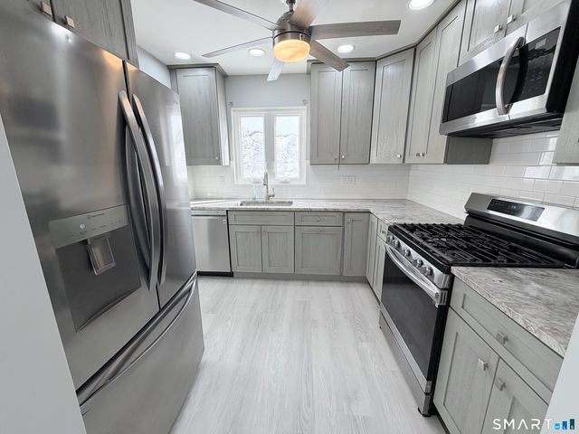 43 Southwind Lane 43, Milford, CT 06460