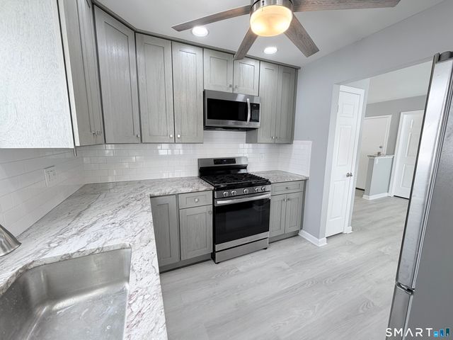 43 Southwind Lane 43, Milford, CT 06460