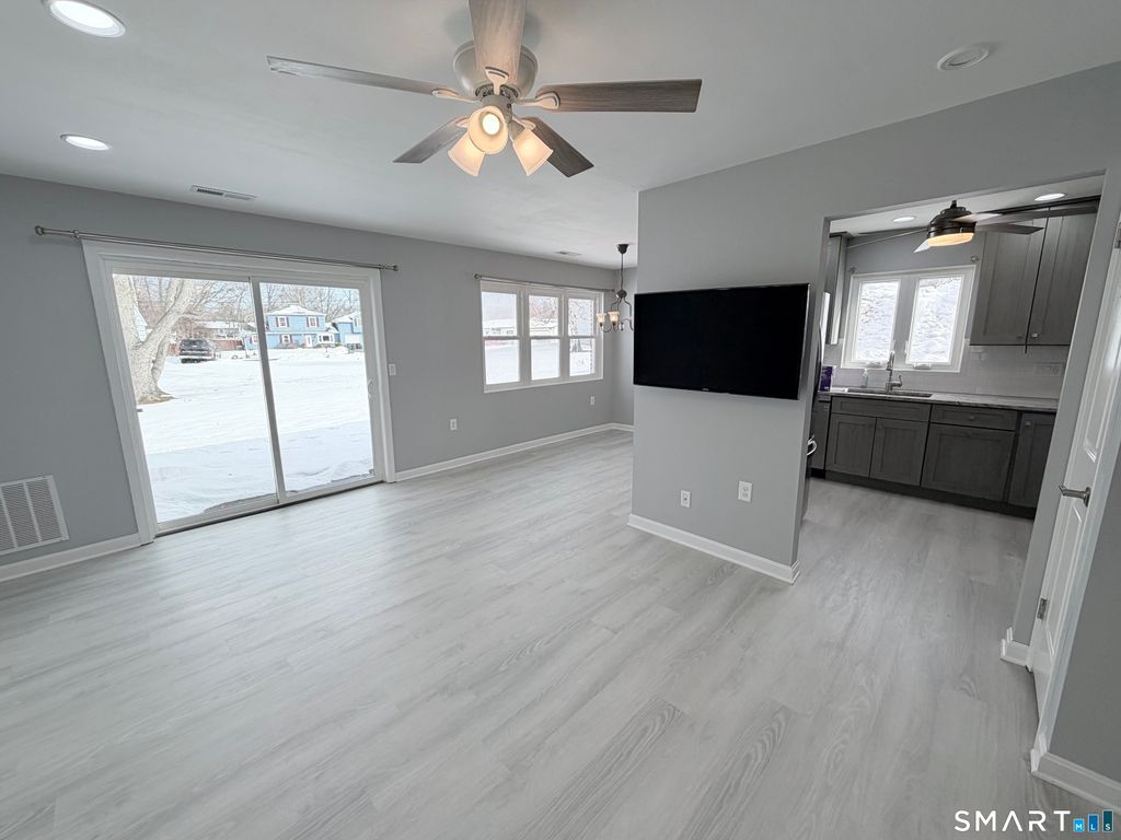 43 Southwind Lane 43, Milford, CT 06460