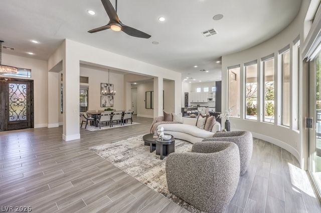 16 Pine Hollow Drive, Henderson, NV 89052