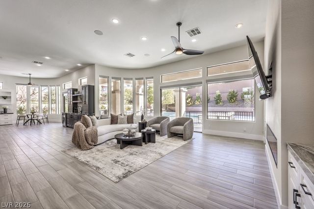 16 Pine Hollow Drive, Henderson, NV 89052