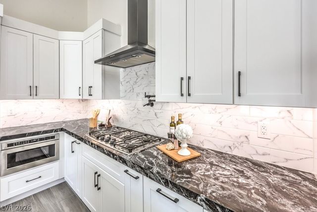 16 Pine Hollow Drive, Henderson, NV 89052