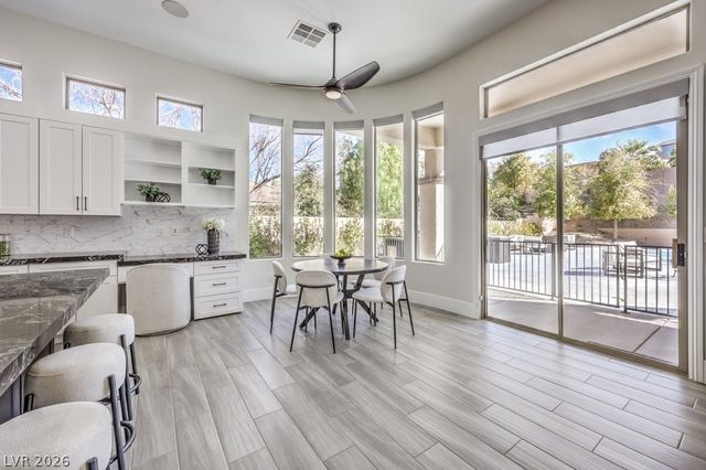 16 Pine Hollow Drive, Henderson, NV 89052