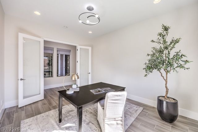 16 Pine Hollow Drive, Henderson, NV 89052