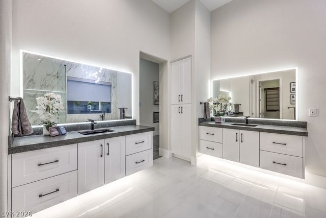 16 Pine Hollow Drive, Henderson, NV 89052