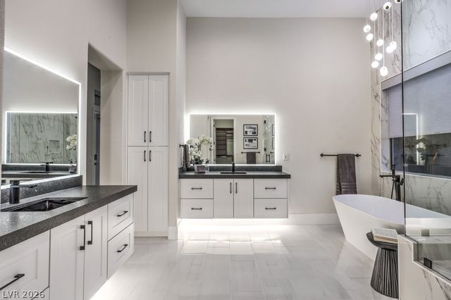 16 Pine Hollow Drive, Henderson, NV 89052