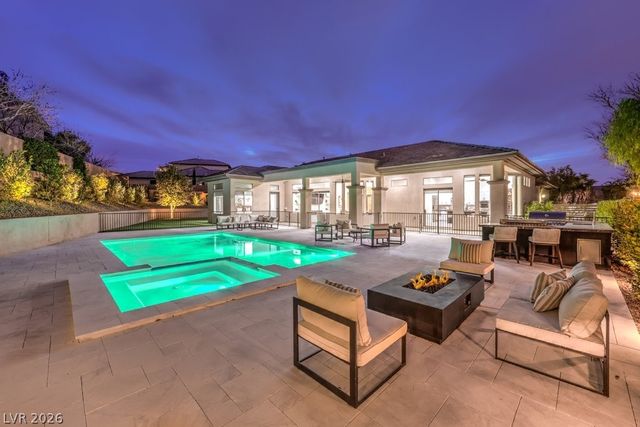 16 Pine Hollow Drive, Henderson, NV 89052