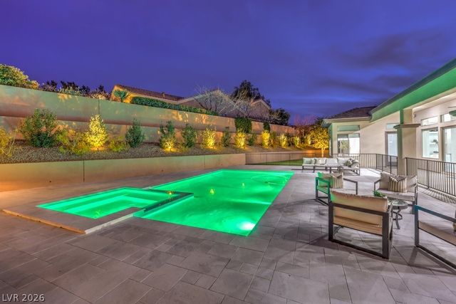 16 Pine Hollow Drive, Henderson, NV 89052