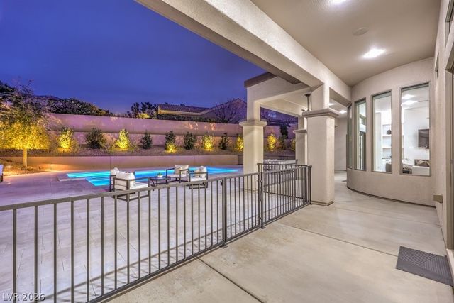 16 Pine Hollow Drive, Henderson, NV 89052