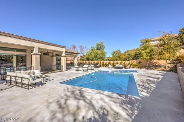 16 Pine Hollow Drive, Henderson, NV 89052