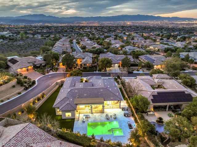 16 Pine Hollow Drive, Henderson, NV 89052