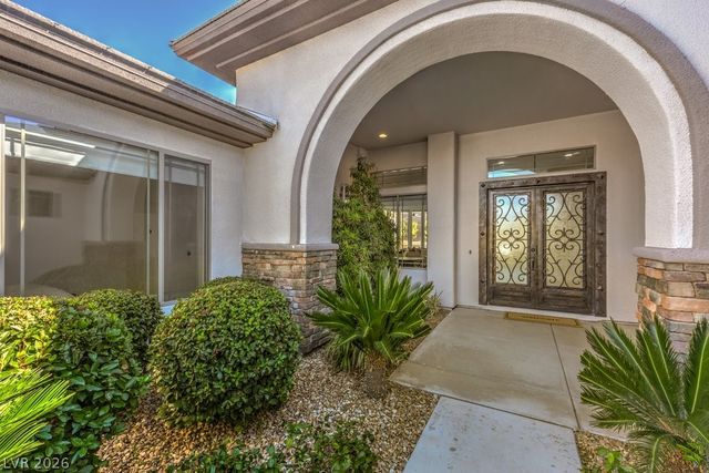 16 Pine Hollow Drive, Henderson, NV 89052