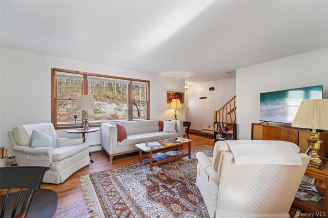 154 Old State Road, Highland Falls, NY 10928