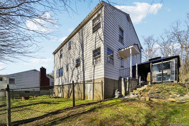 154 Old State Road, Highland Falls, NY 10928