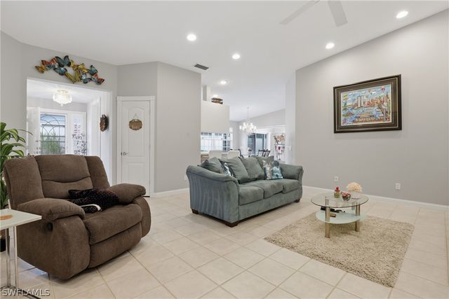 4198 Los Altos CT, Naples, FL 34109