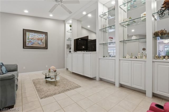 4198 Los Altos CT, Naples, FL 34109