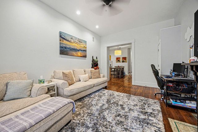 326 W 8th Street, Covington, KY 41011