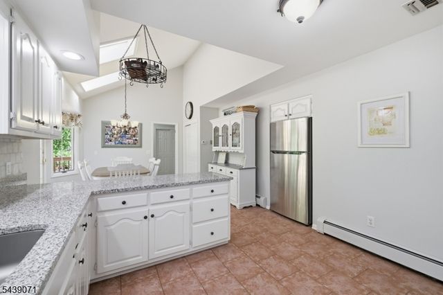 46 Glen Ridge Dr, Washington Twp., NJ 07853