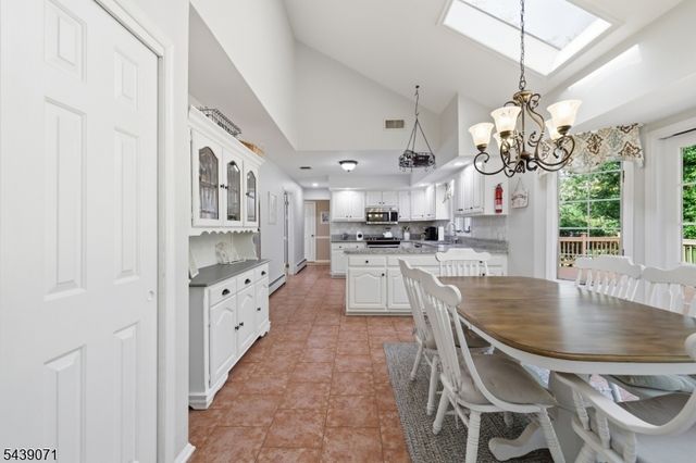 46 Glen Ridge Dr, Washington Twp., NJ 07853