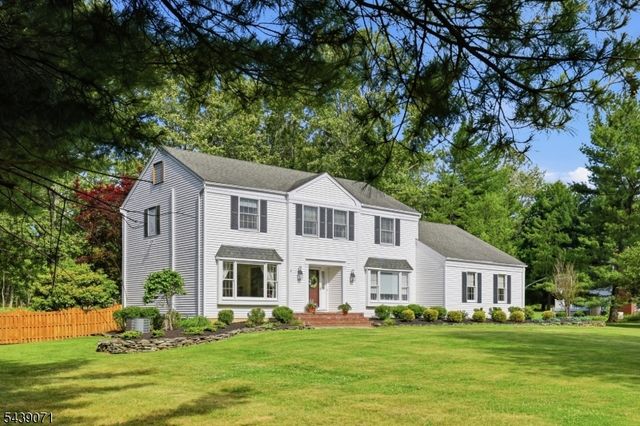 46 Glen Ridge Dr, Washington Twp., NJ 07853