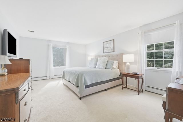 46 Glen Ridge Dr, Washington Twp., NJ 07853