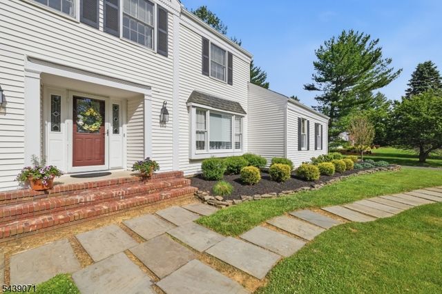 46 Glen Ridge Dr, Washington Twp., NJ 07853