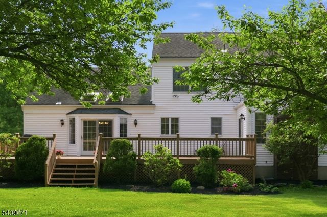 46 Glen Ridge Dr, Washington Twp., NJ 07853