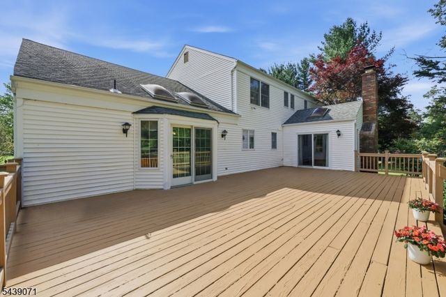 46 Glen Ridge Dr, Washington Twp., NJ 07853