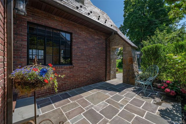 103 Manhattan Avenue, Tuckahoe, NY 10707