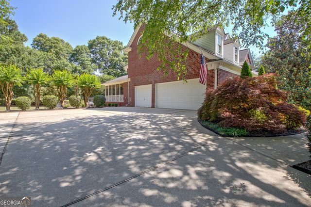 110 Turnberry Circle, Fayetteville, GA 30215