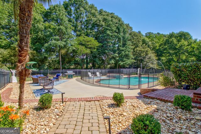 110 Turnberry Circle, Fayetteville, GA 30215