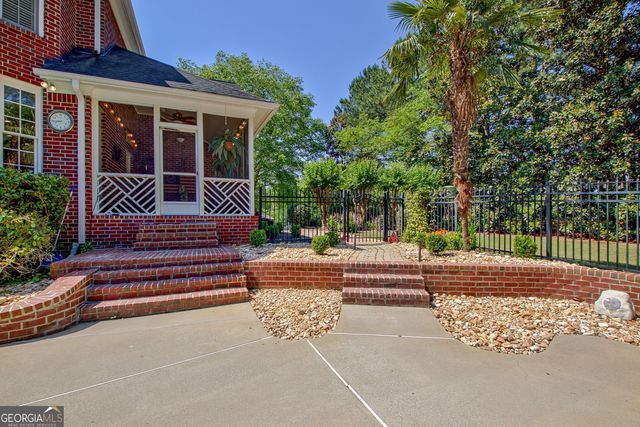 110 Turnberry Circle, Fayetteville, GA 30215
