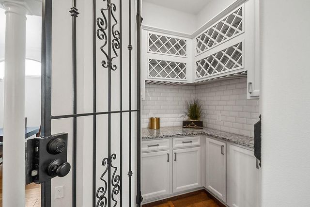 10327 Mayberry Heights Drive, Cypress, TX 77433