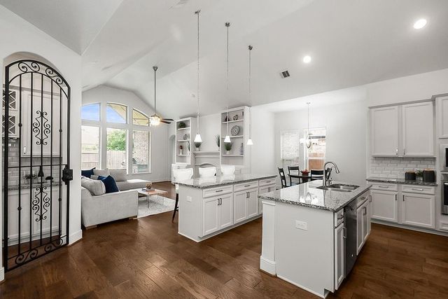 10327 Mayberry Heights Drive, Cypress, TX 77433