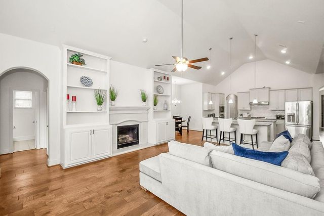 10327 Mayberry Heights Drive, Cypress, TX 77433