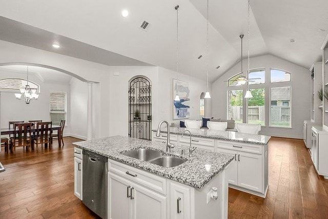 10327 Mayberry Heights Drive, Cypress, TX 77433