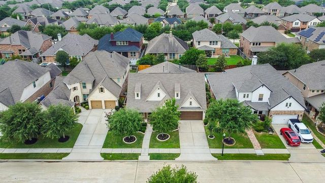 10327 Mayberry Heights Drive, Cypress, TX 77433