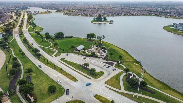 10327 Mayberry Heights Drive, Cypress, TX 77433