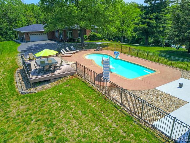 4 Valley, Carlinville, IL 62626