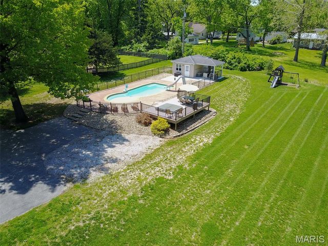 4 Valley, Carlinville, IL 62626