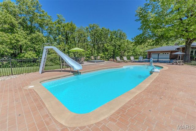 4 Valley, Carlinville, IL 62626