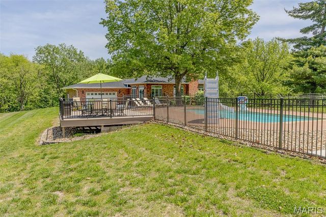 4 Valley, Carlinville, IL 62626